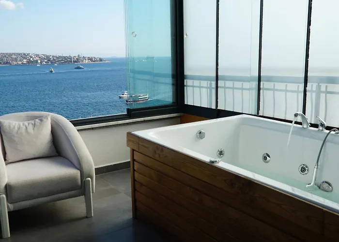 Elite World Homes Bosphorus Otel 5*